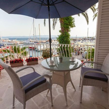 Boutique Waterfront Apartments Подгора Экстерьер фото