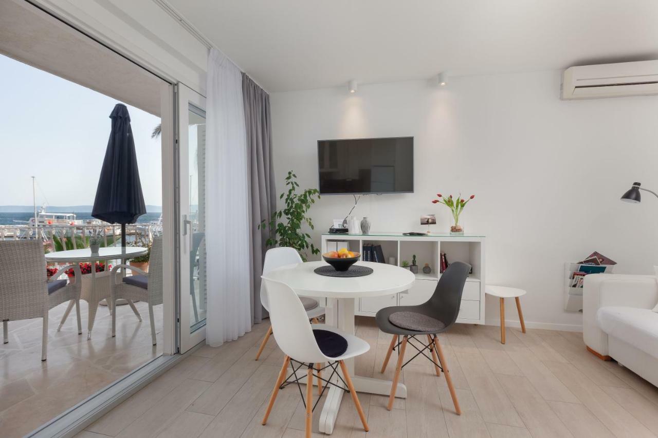 Boutique Waterfront Apartments Подгора Экстерьер фото