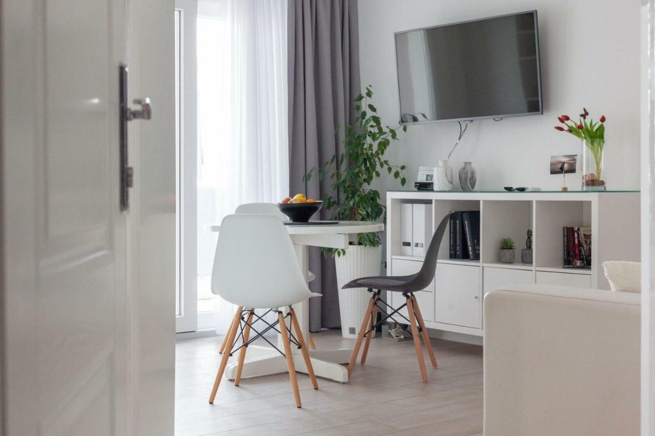 Boutique Waterfront Apartments Подгора Экстерьер фото
