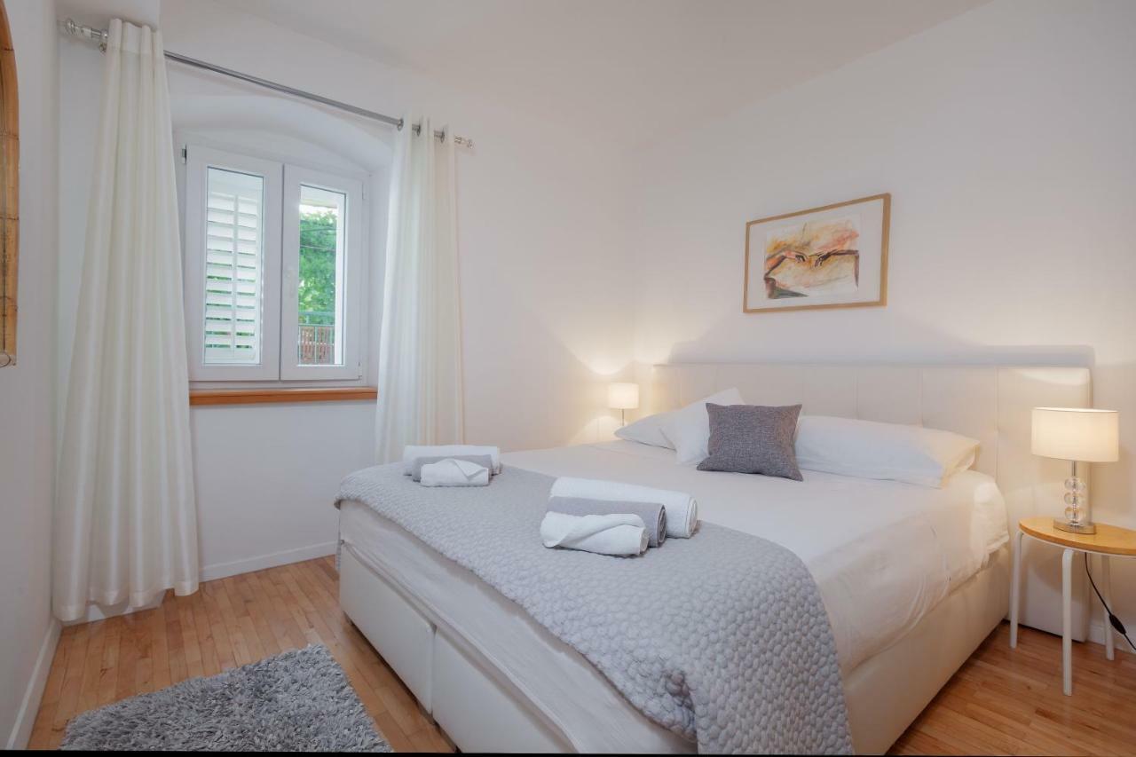 Boutique Waterfront Apartments Подгора Экстерьер фото