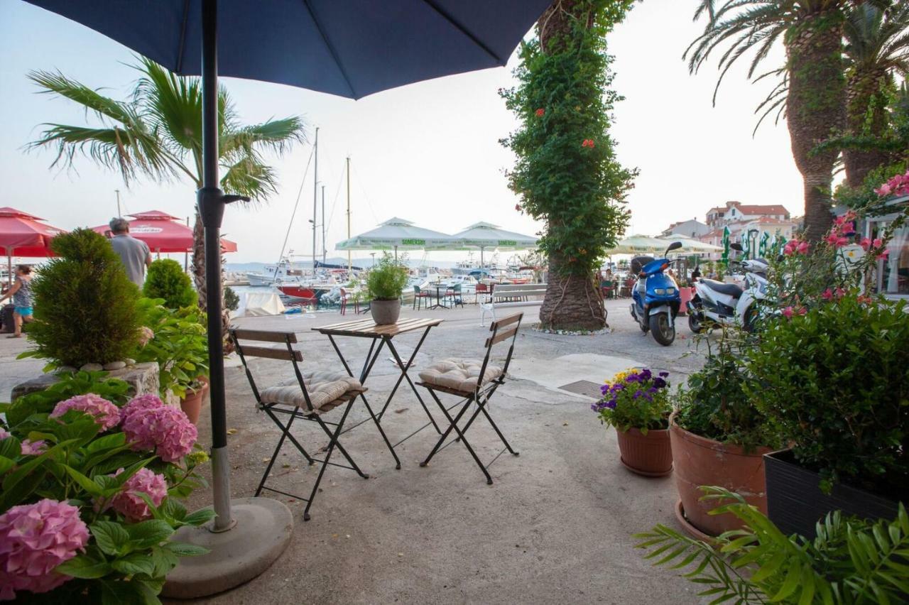 Boutique Waterfront Apartments Подгора Экстерьер фото
